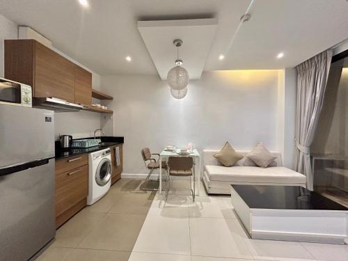 1 BR - The Lago Nai Harn near Nai Harn Beach 1 BR - The Lago Nai Harn near Nai Harn Beach