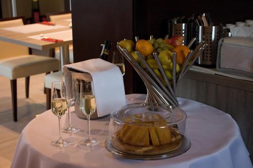 Alimentos e Bebidas, Boutique Hotel Villa ZAUBER in Centro da cidade Alimentos e Bebidas, Boutique Hotel Villa ZAUBER in Centro da cidade