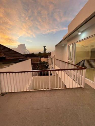 villa 3 bedroom near GWK Statue