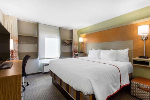 Gallus Stadium Park Inn, Ascend Hotel Collection in Columbia City Center Gallus Stadium Park Inn, Ascend Hotel Collection in Columbia City Center