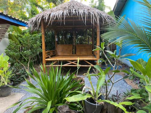 Lanta bluewave Bungkalow in Baan Klong Khong Lanta bluewave Bungkalow in Baan Klong Khong