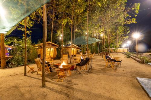 בריכת שחיה, Nsaho resort in פורט פורטל בריכת שחיה, Nsaho resort in פורט פורטל