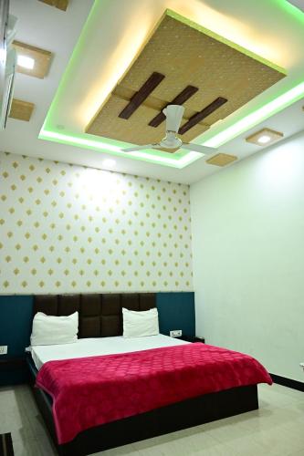 Hotel sanskriti palace in Datia Hotel sanskriti palace in Datia