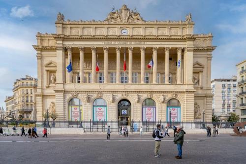 Chez Ninette, le Vieux-Port à 2 minutes à pied