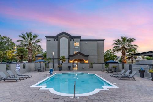 Best Western Plus Vineyard Inn in Livermore (CA) Best Western Plus Vineyard Inn in Livermore (CA)
