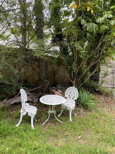 Bright and peaceful house in Berowra Bright and peaceful house in Berowra