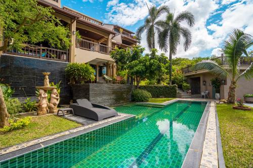 Swimming pool, Ocean Pearl Residence in Nai Harn Beach Swimming pool, Ocean Pearl Residence in Nai Harn Beach