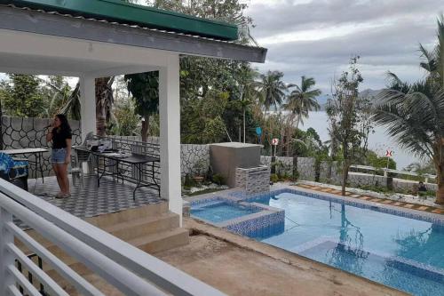 Villa with Private Pool Overlooking Taal Lake in Balete (Batangas) Villa with Private Pool Overlooking Taal Lake in Balete (Batangas)
