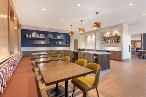 레스토랑, Cambria Hotel Pigeon Forge in 마운트 자이언 레스토랑, Cambria Hotel Pigeon Forge in 마운트 자이언