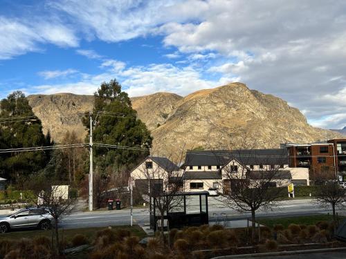Surrounding environment, Swiss-Belresort and Villas Coronet Peak in Arthurs Point Surrounding environment, Swiss-Belresort and Villas Coronet Peak in Arthurs Point