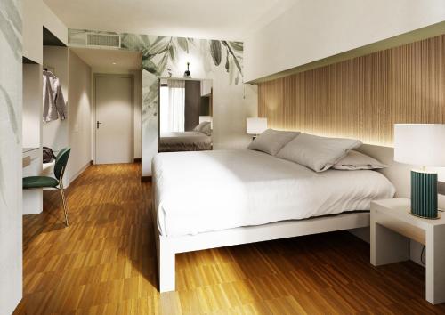 Astoria Park Hotel Spa Resort in وسط مدينة ريفا ديل جاردا Astoria Park Hotel Spa Resort in وسط مدينة ريفا ديل جاردا