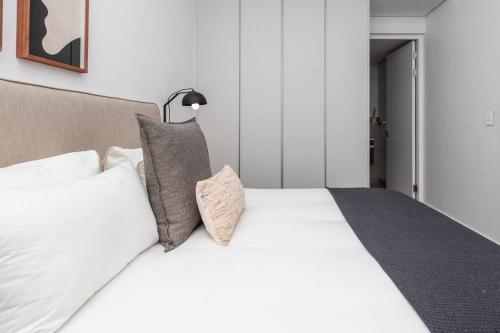 Stunning, Modern City Oasis