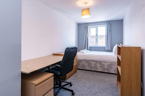 Spacious 6 Bedroom House - Ideal for Contractors