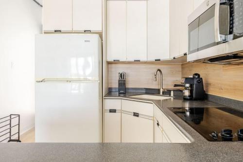 Beach Apt 302 Guarionex Villa Taina Boqueron Deposit required in 博克龍 Beach Apt 302 Guarionex Villa Taina Boqueron Deposit required in 博克龍