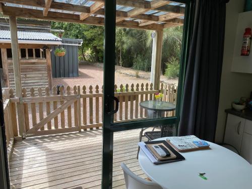 Willows Reach Lodge in คูเมอ Willows Reach Lodge in คูเมอ