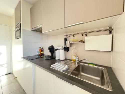 Appart'Village N3 Jouy Proche HEC-RER C 500 m in Jouy-en-Josas Appart'Village N3 Jouy Proche HEC-RER C 500 m in Jouy-en-Josas