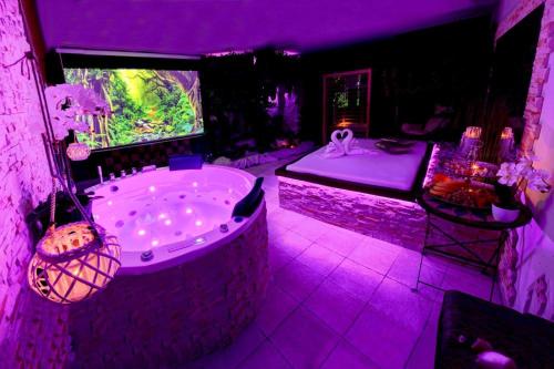 Gyógyfürdő, Štiřínská stodola u Prahy (Stirinska stodola u Prahy) in Kamenice Gyógyfürdő, Štiřínská stodola u Prahy (Stirinska stodola u Prahy) in Kamenice