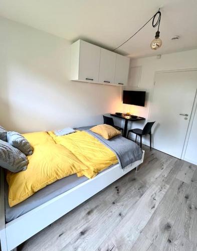 Greenroom Apartment in Linden Greenroom Apartment in Linden