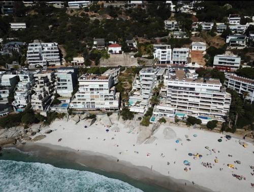 Beach Apartment Cape Town!! see whatzap to confirm