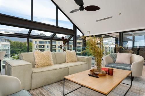 Luxury V&A Penthouse - 360 Views - Pool & Gym