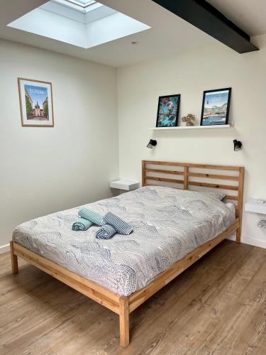 Bed, Studiocosy proche Bordeaux, parking gratuit, clim in Eysines Bed, Studiocosy proche Bordeaux, parking gratuit, clim in Eysines