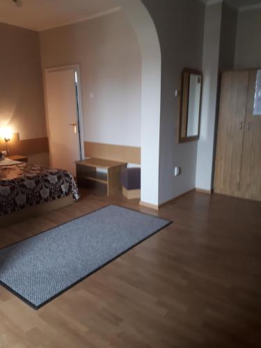 Hotel Perla in Satu Mare Hotel Perla in Satu Mare