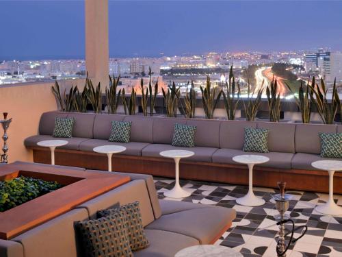 바/라운지, Mövenpick Hotel and Hotel Apartments Ghala Muscat in 무스카트 바/라운지, Mövenpick Hotel and Hotel Apartments Ghala Muscat in 무스카트