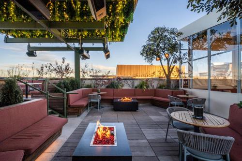 陽台/露台, 哈爾西恩櫻桃溪酒店 (Halcyon - A Hotel in Cherry Creek) in 櫻桃灣 陽台/露台, 哈爾西恩櫻桃溪酒店 (Halcyon - A Hotel in Cherry Creek) in 櫻桃灣