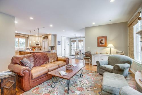 Walk to DU, Dining and Parks Spacious Denver Home! in University Walk to DU, Dining and Parks Spacious Denver Home! in University