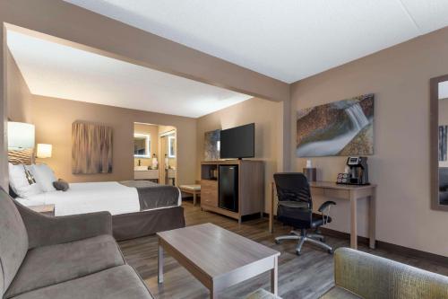 最佳西方Plus蘭丁景觀套房旅館 (Best Western Plus Landing View Inn and Suites) in 布蘭森城中心 最佳西方Plus蘭丁景觀套房旅館 (Best Western Plus Landing View Inn and Suites) in 布蘭森城中心