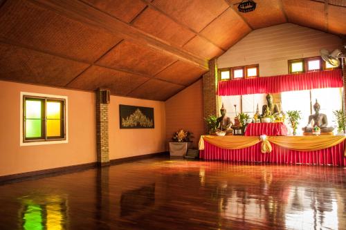 Facilities, Joy's House & Tour in San Phe Suea Facilities, Joy's House & Tour in San Phe Suea