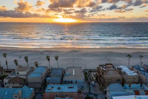 Facilities, Belmont by AvantStay 3BR Home on Mission Beach Ocean Views near Belmont Park Facilities, Belmont by AvantStay 3BR Home on Mission Beach Ocean Views near Belmont Park