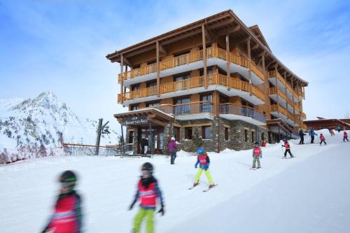 This photo about Chalet des Neiges -La Source des Arcs shared on HyHotel.com