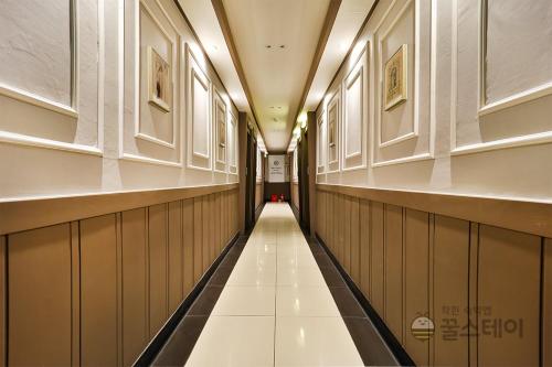 Yonghyeon DK Hotel in Nam-gu Yonghyeon DK Hotel in Nam-gu