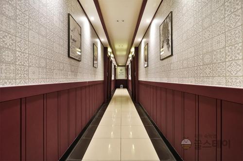 Yonghyeon DK Hotel in Nam-gu Yonghyeon DK Hotel in Nam-gu