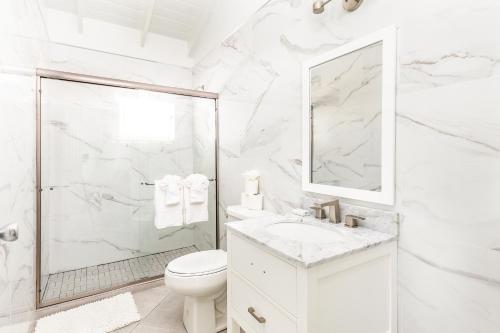 Baño, Tropical Bottle Creek Stay & Onsite Parking in Caicos del Norte Baño, Tropical Bottle Creek Stay & Onsite Parking in Caicos del Norte