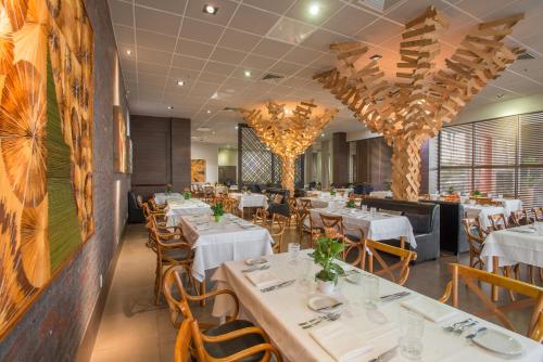 Salón de banquetes, Hotel Gran Odara in Cuiaba City Center Salón de banquetes, Hotel Gran Odara in Cuiaba City Center