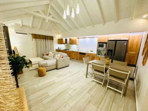 Villas TROPICAL & EXOTIC, 6 chambres avec 2 piscines in Le Moule Villas TROPICAL & EXOTIC, 6 chambres avec 2 piscines in Le Moule