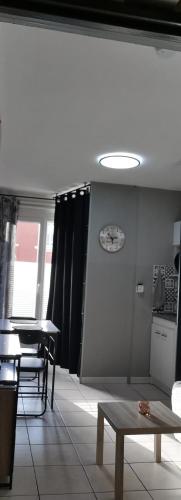 "Charmant"studio avec balcon in לקסאו "Charmant"studio avec balcon in לקסאו