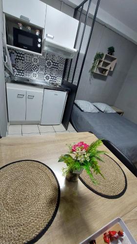 "Charmant"studio avec balcon in לקסאו "Charmant"studio avec balcon in לקסאו