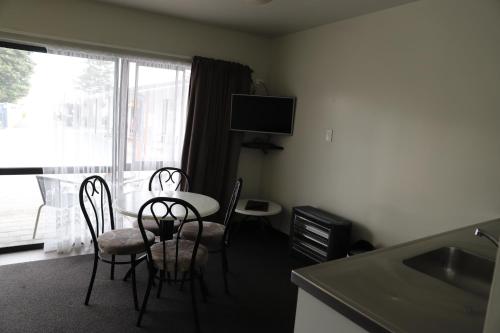 Sierra Beachfront Motel