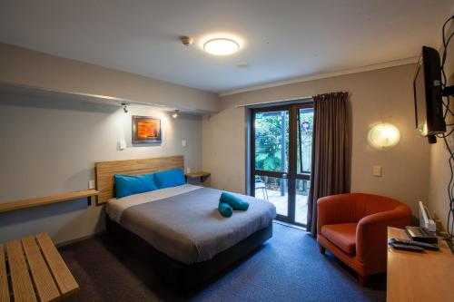 Ivory Towers Backpackers Lodge in Fox Glacier Ivory Towers Backpackers Lodge in Fox Glacier