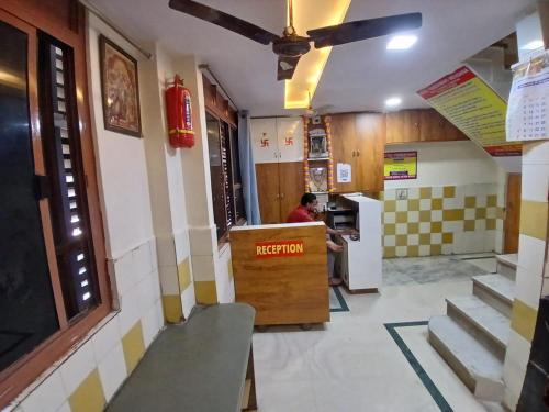 Előcsarnok, Hotel yogeshwer in Mehsana Előcsarnok, Hotel yogeshwer in Mehsana