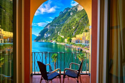 Hotel Sole Relax & Panorama in وسط مدينة ريفا ديل جاردا Hotel Sole Relax & Panorama in وسط مدينة ريفا ديل جاردا