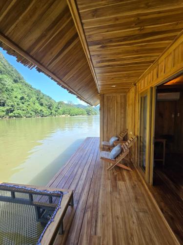 Balcony/terrace, Nongkhiaw The Float house in Nong Khiaw Balcony/terrace, Nongkhiaw The Float house in Nong Khiaw
