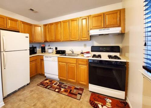 Golf view family friendly 3 bed room Bridgewater apt close to Bridgewater Mall in Bridgewater (New Jersey) Golf view family friendly 3 bed room Bridgewater apt close to Bridgewater Mall in Bridgewater (New Jersey)