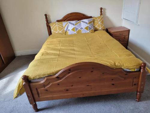 Nice Double Bedroom Near QMC