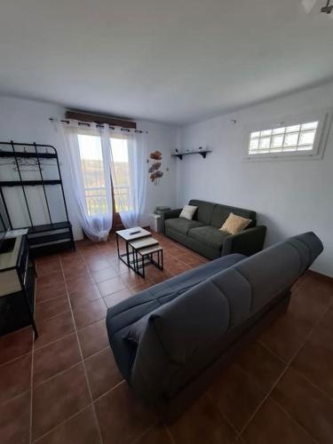 Ágy, le gîte de Gabriel - studio (le gite de Gabriel - studio) in Saint-Martin-D'Ablois Ágy, le gîte de Gabriel - studio (le gite de Gabriel - studio) in Saint-Martin-D'Ablois