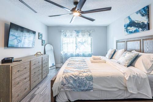 Miami amazing location, Luxury & Spacious, Large pool, BBQ, Game room, Pool in Country Walk Miami amazing location, Luxury & Spacious, Large pool, BBQ, Game room, Pool in Country Walk