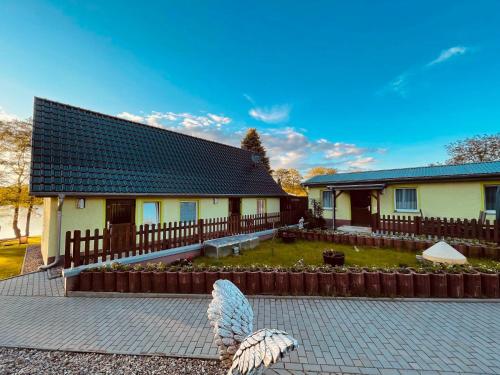 A szálláshely kívülről, FEWO Am Haussee Feldberger Seenlandschaft in Feldberger Seenlandschaft A szálláshely kívülről, FEWO Am Haussee Feldberger Seenlandschaft in Feldberger Seenlandschaft